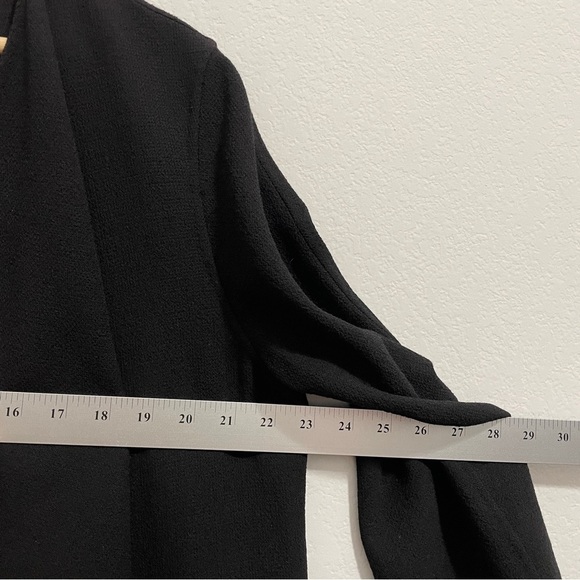 St. John Coatigan 100% Wool Black Knit Cardigan Jacket Long Line Womens 10 - Picture 8 of 13